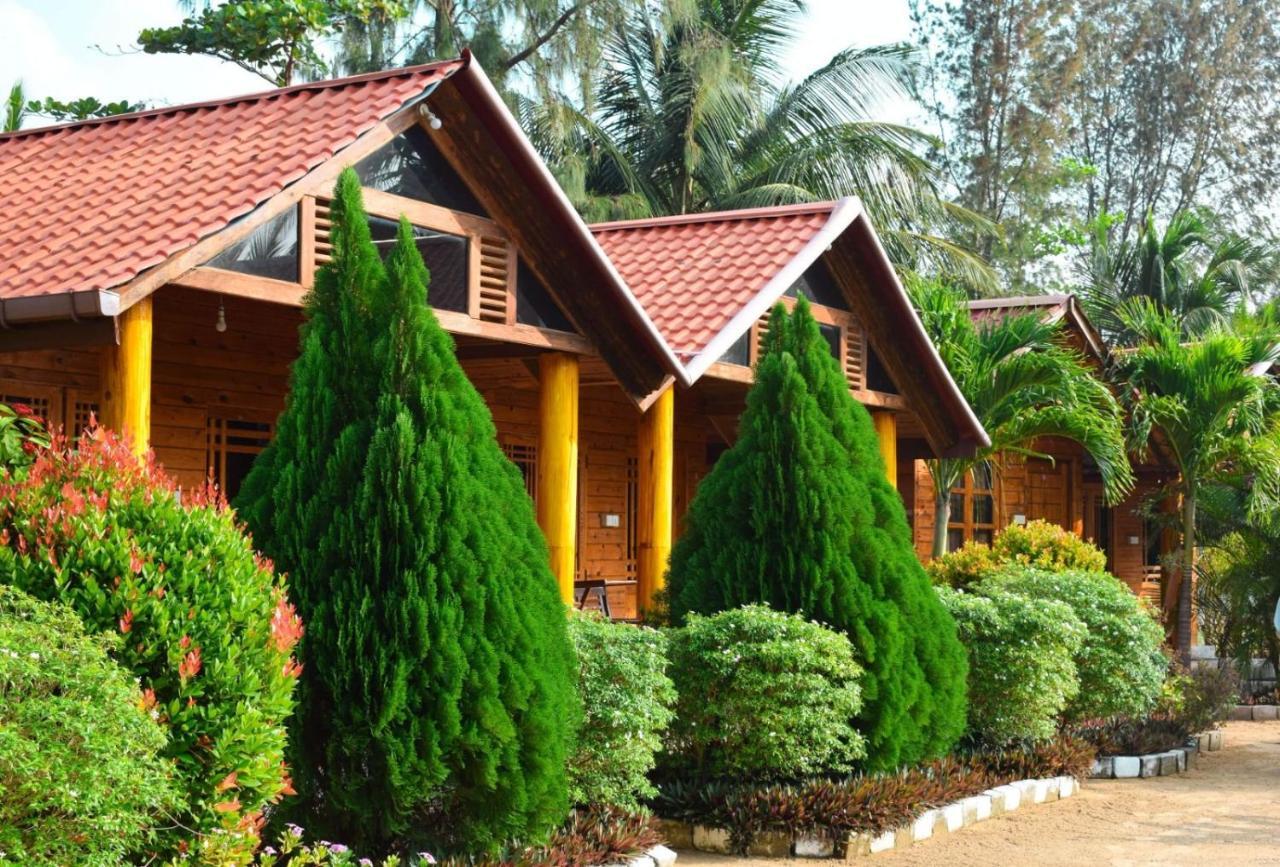 Mithra Paradise Hotel