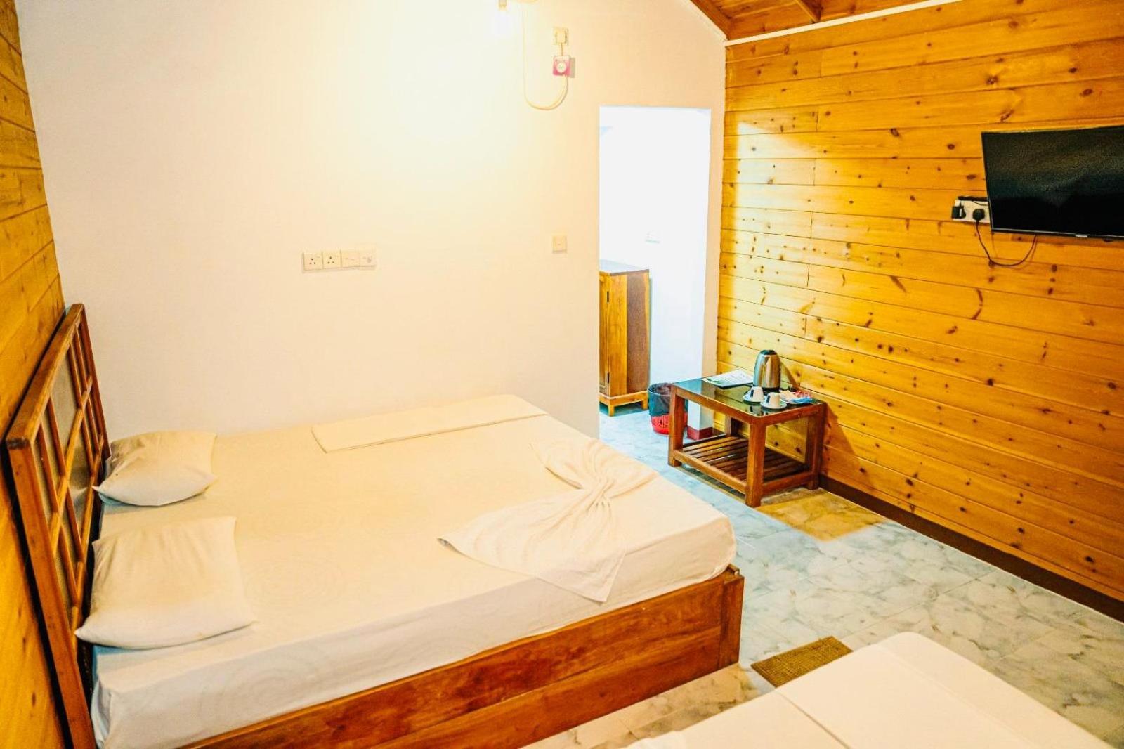 Hotel Mithra Paradise Nilaveli