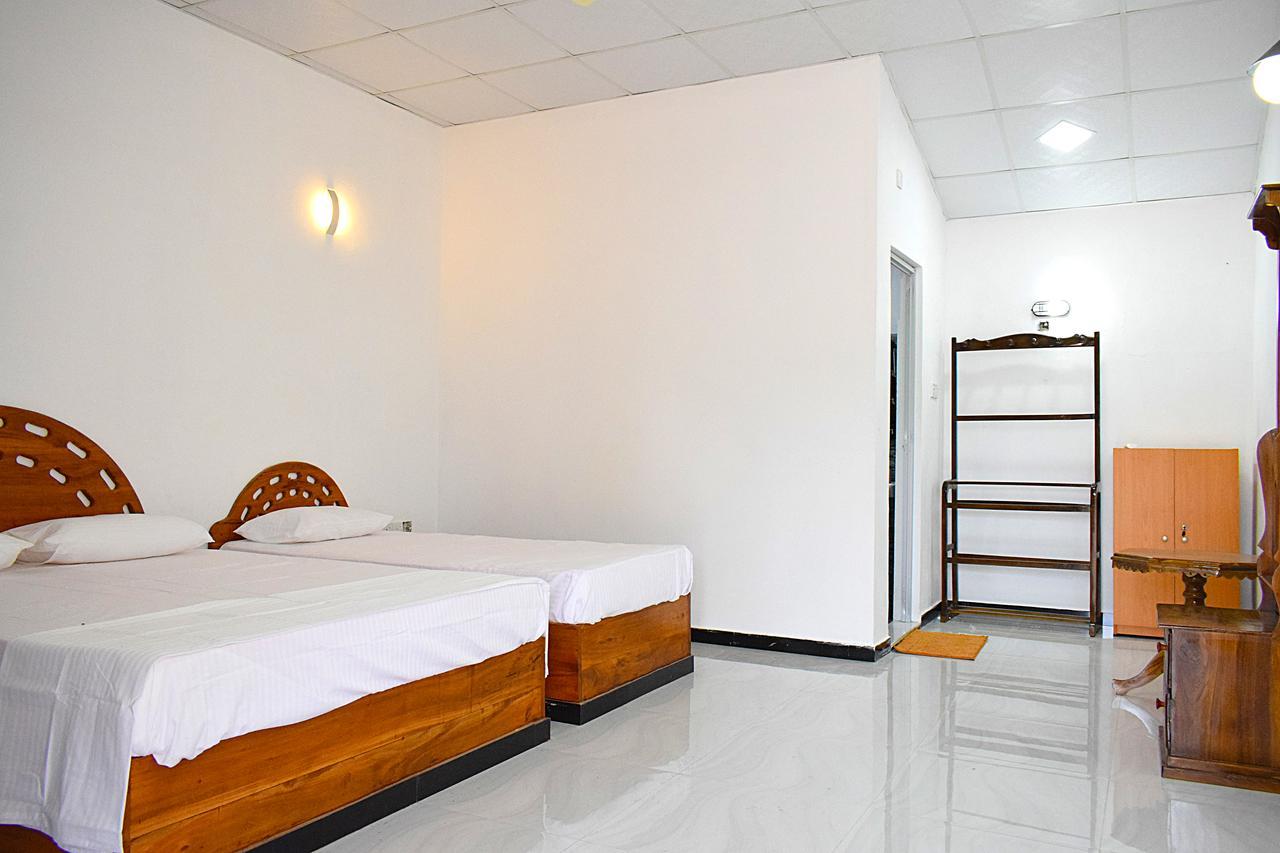 Mithra Paradise 3* Nilaveli